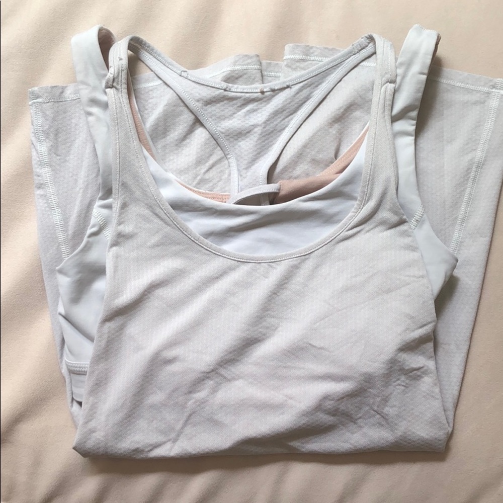 Lululemon tank top with built in bra